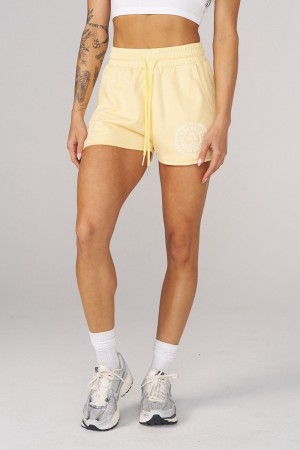 Young LA W138 Court Shorts Geel | UAMXR6584