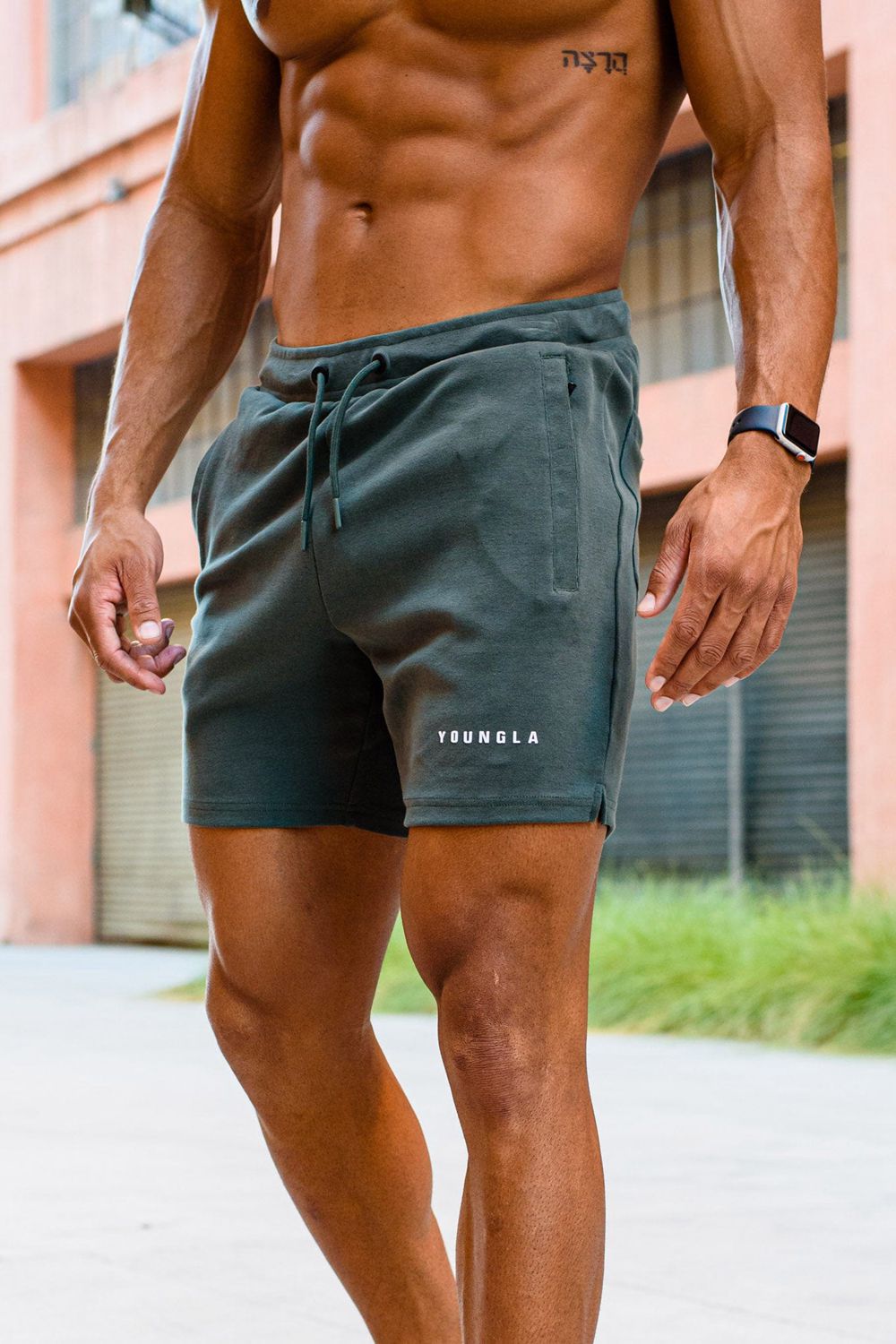 Young LA 118 The Perfect Shorts Olijfgroen | MQDGU2538