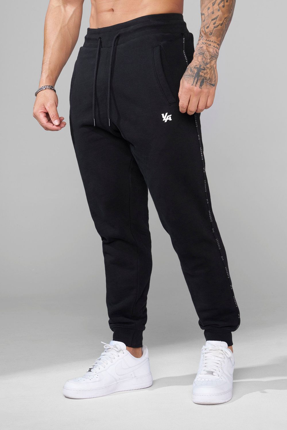 Young LA 2006 - Piping Collection - Joggers Zwart | PYBZJ8750