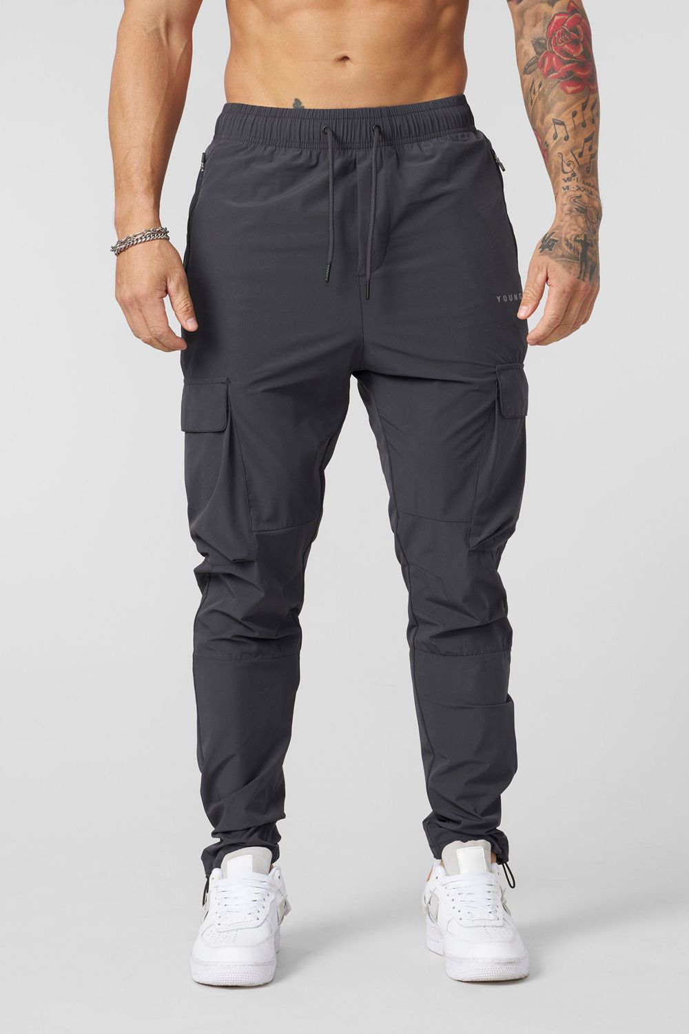 Young LA 218 Travel Cargo Joggers New Colors Zwart | BVMKW4960