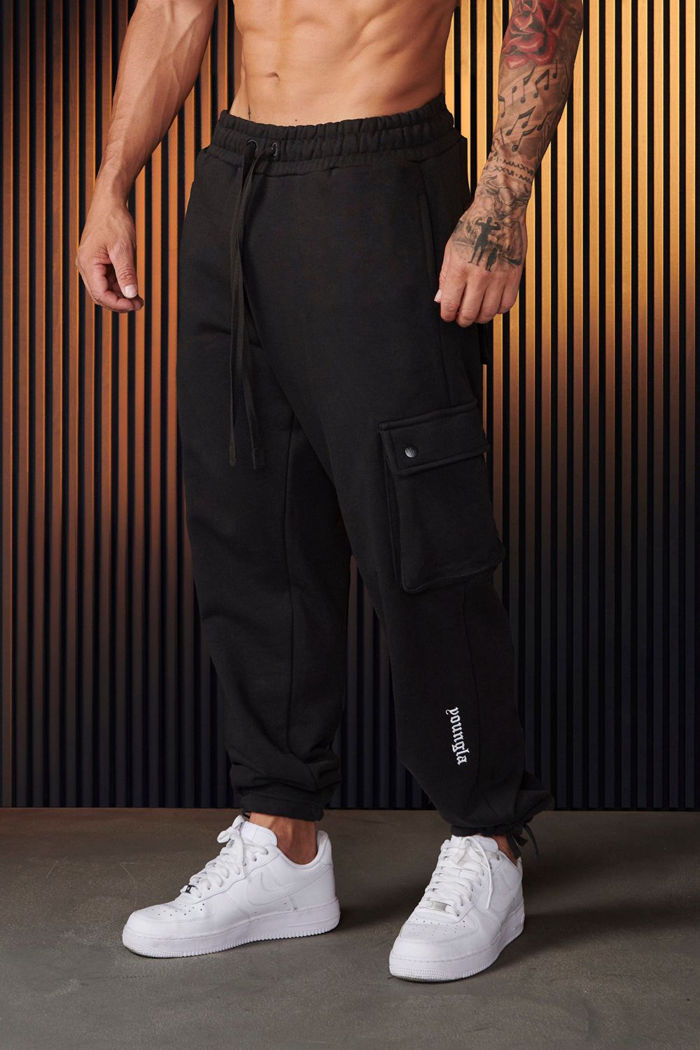 Young LA 224 - Rambo Joggers 2.0 Zwart | WATBM2860