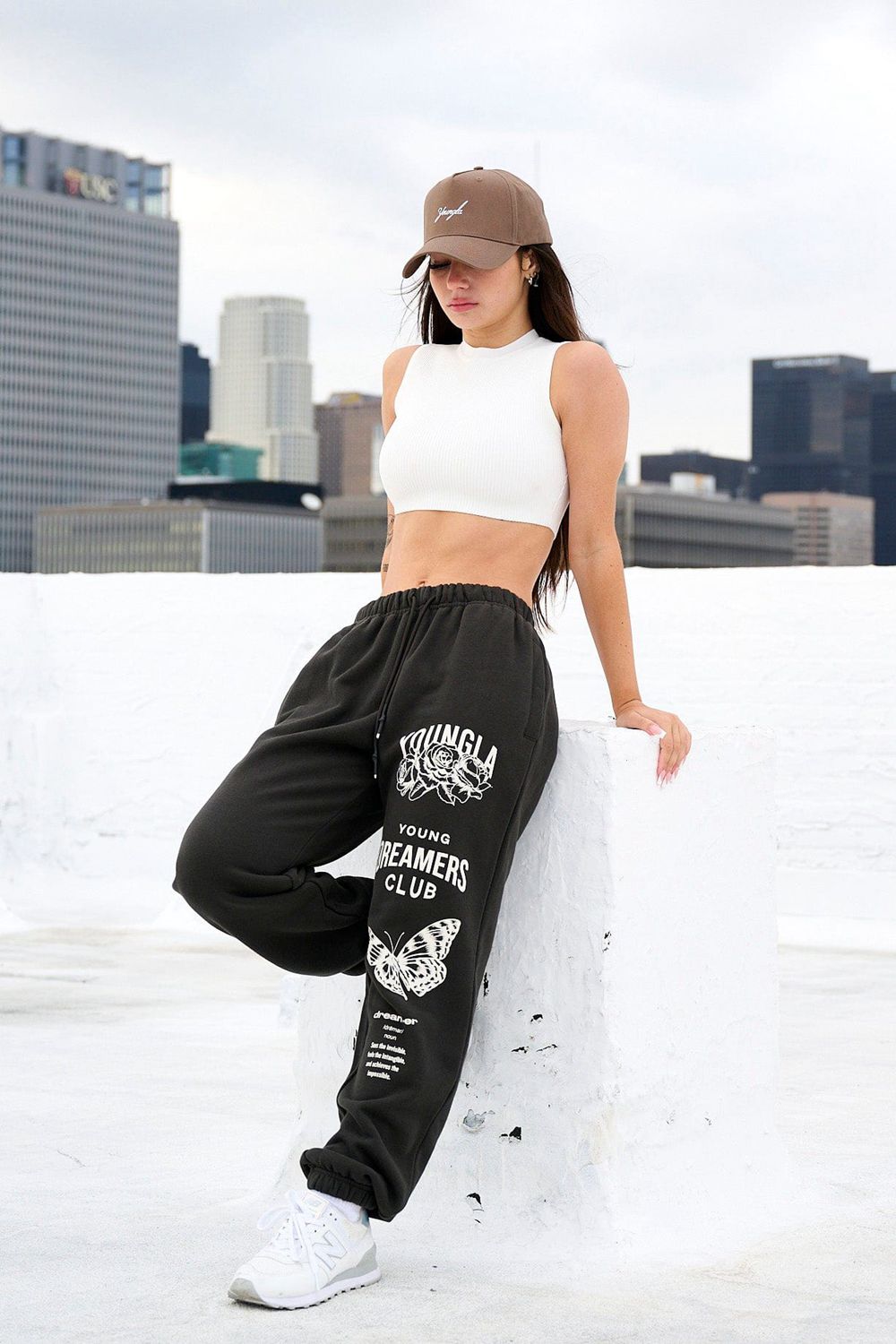 Young LA W211 Dreamers Joggers Zwart | MXVIN3529