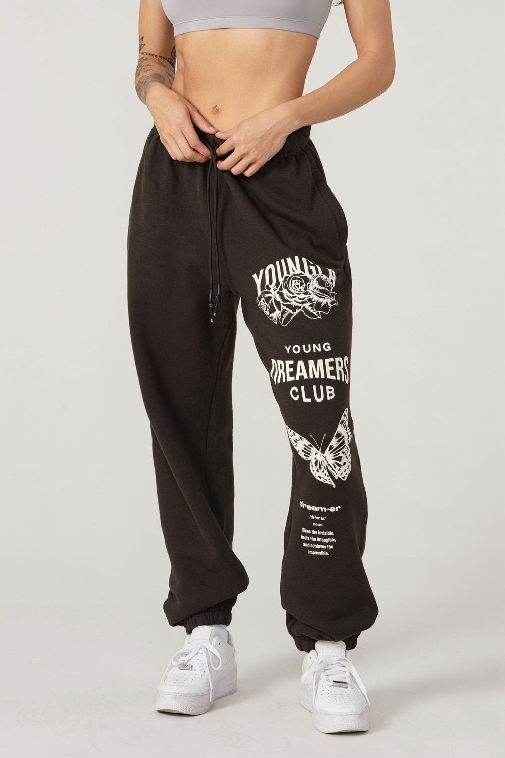 Young LA W211 Dreamers Joggers Zwart | MXVIN3529