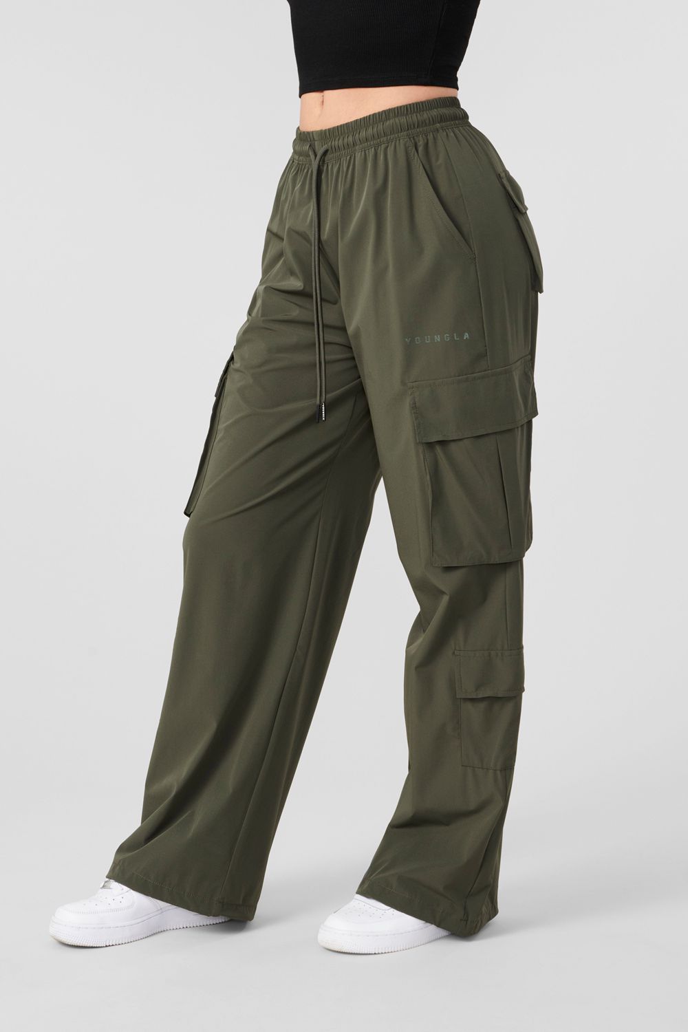 Young LA W219 Travel Cargo Joggers Olijfgroen | IEZNK3569