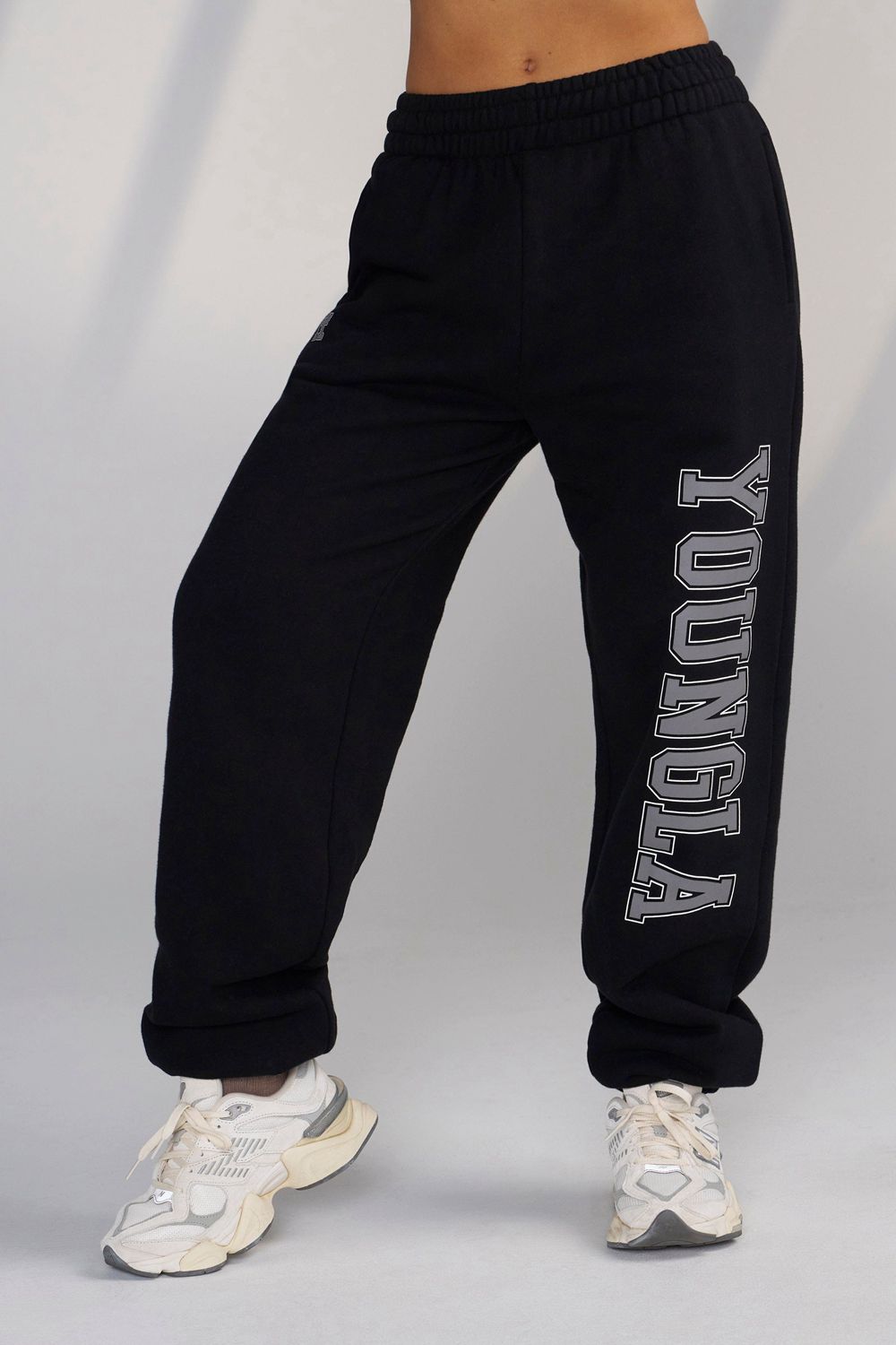 Young LA W223 - Campus Joggers Zwart | FEVXG9375