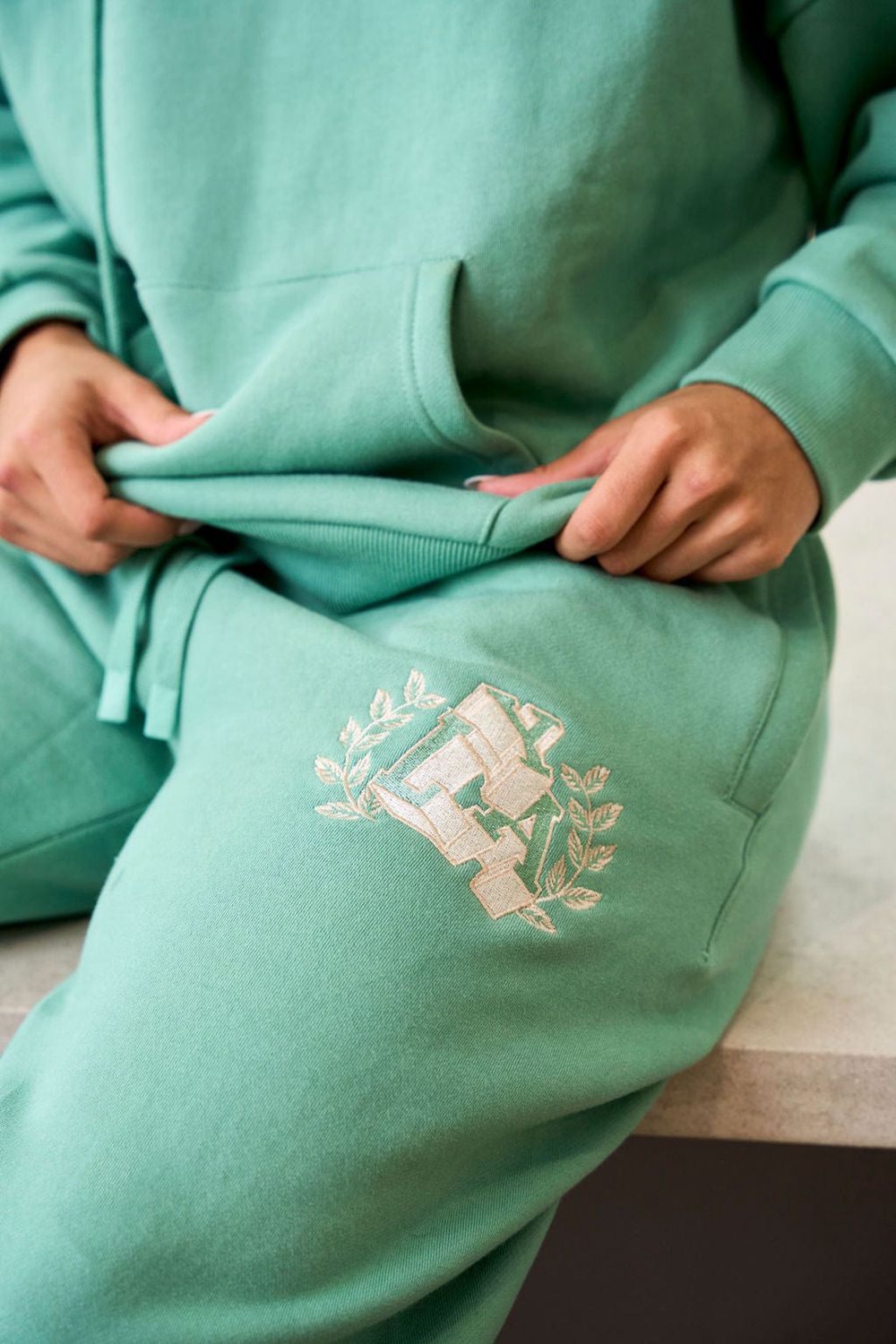 Young LA W226 - Teddy Jogger Teal | ONMEF9417