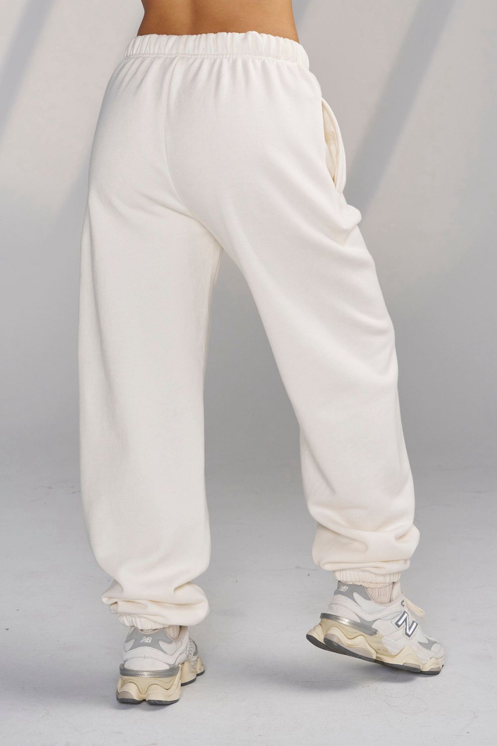 Young LA W226 - Teddy Jogger Wit | VNXFP1563