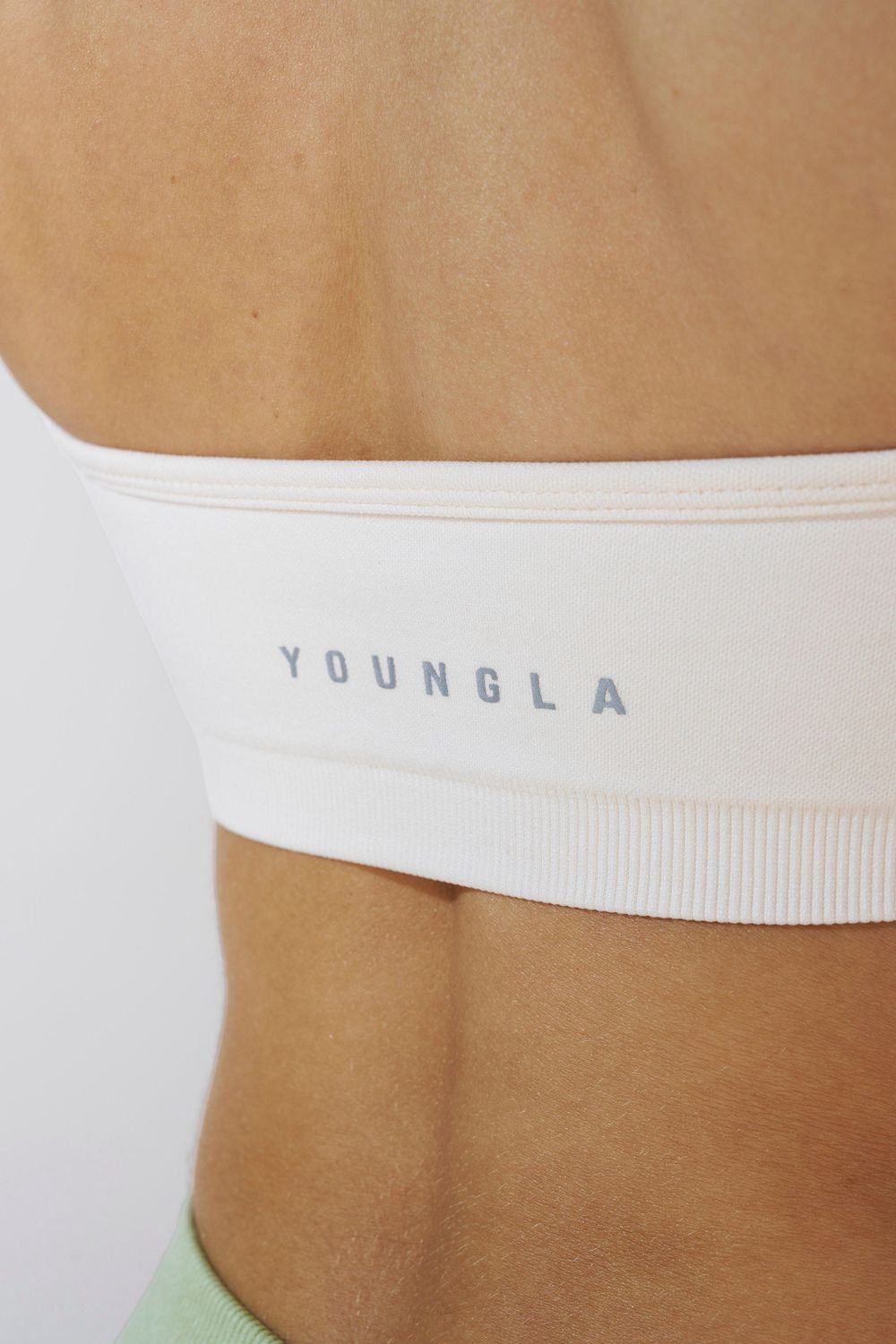 Young LA W333 Seamless Curve Bandeau Wit | WBKUE8276