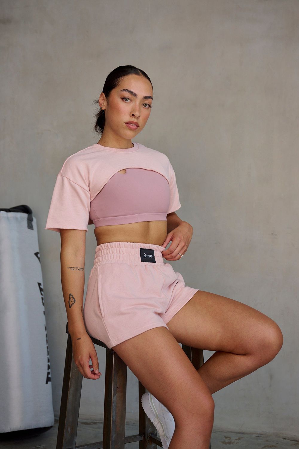 Young LA W410 - Cut Out Tee Roze | AGILB6973