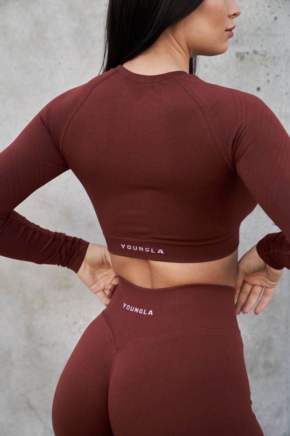 Young LA W430 - Curve Seamless Long Sleeve Bordeaux | GQHCB3594