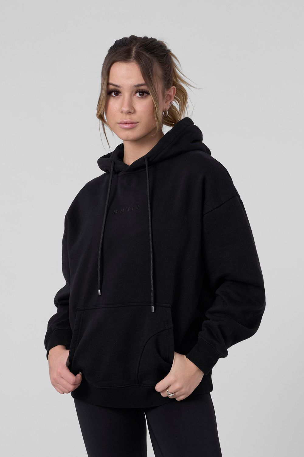 Young LA W518 - Minimal Hoodie Zwart | RTFAH6089